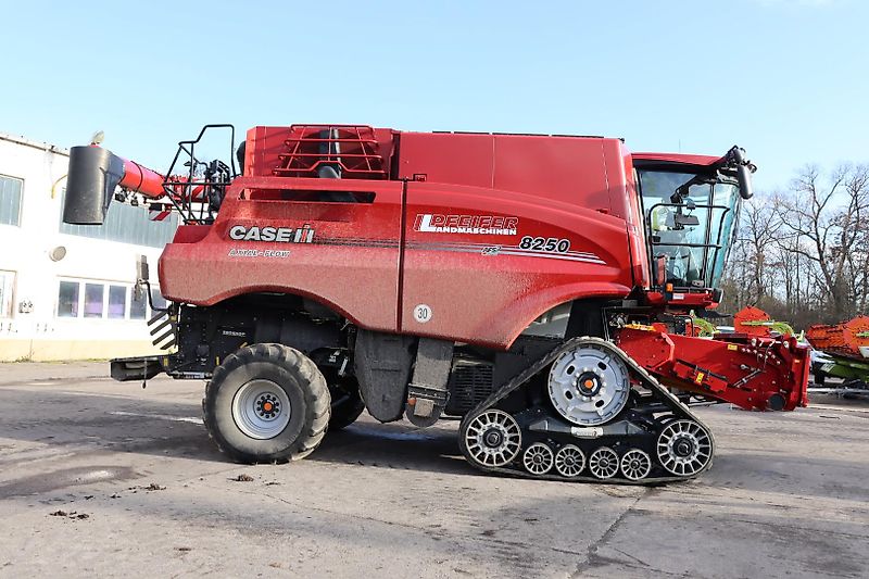 Case IH AF 8250 RAUPE.GPS