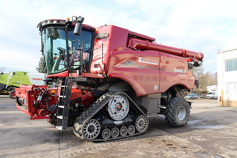 Case IH AF 8250 RAUPE.GPS