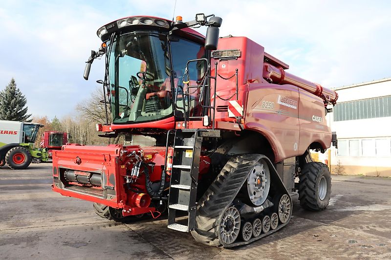 Case IH AF 8250 RAUPE.GPS