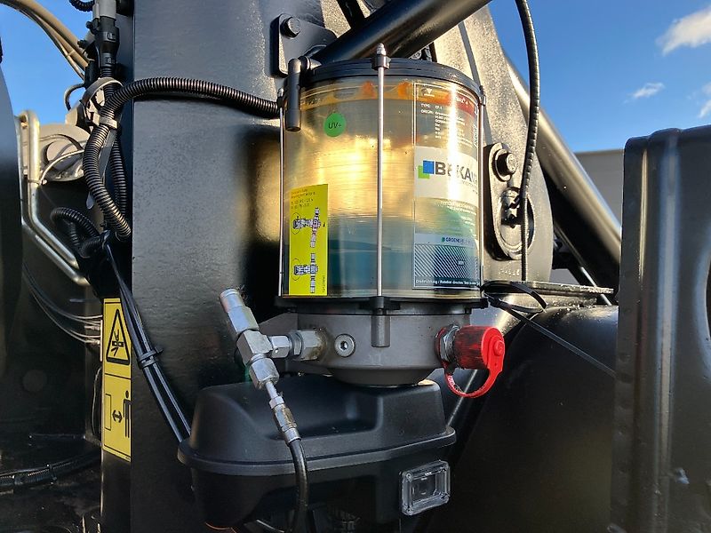 JCB 427 Agri T4F *mit Hochkippschaufel*