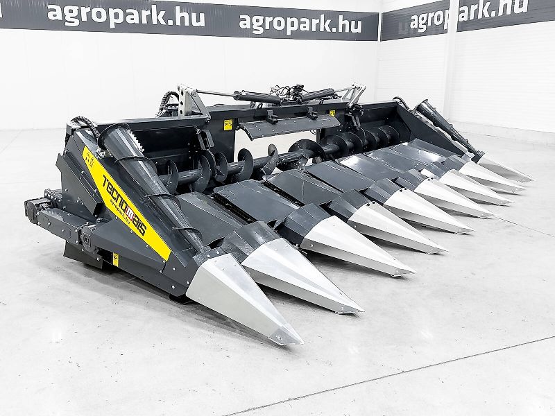 Tecnomais TMRP4 8R-F 8 row (75 cm), foldable corn header, for Case IH and New Holland combines