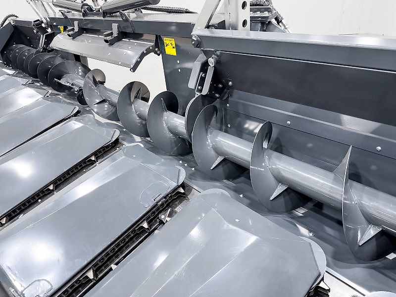 Tecnomais TMRP4 8R-F 8 row (75 cm), foldable corn header, for Case IH and New Holland combines