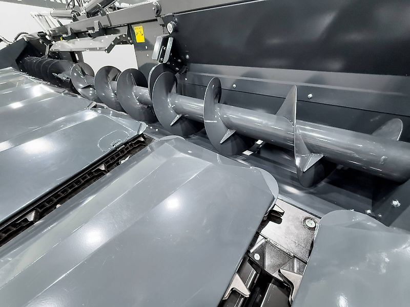 Tecnomais TMRP4 8R-F 8 row (75 cm), foldable corn header, for Case IH and New Holland combines