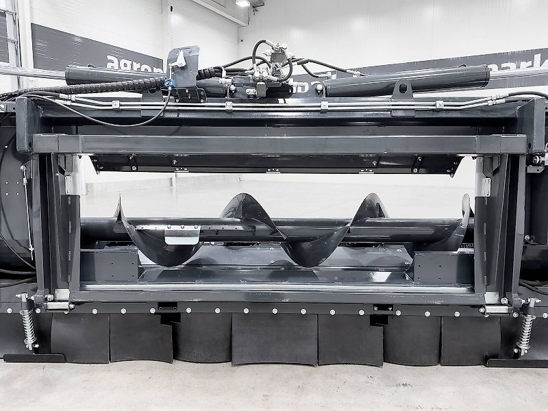 Tecnomais TMRP4 8R-F 8 row (75 cm), foldable corn header, for Case IH and New Holland combines