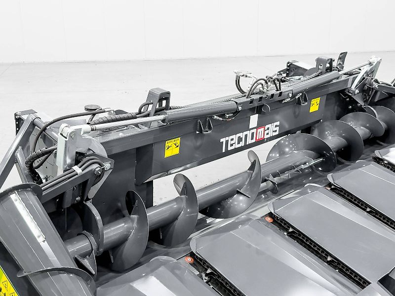 Tecnomais TMRP2 6R-F corn header, 6 row, foldable, 75 cm, for Case IH és New Holland combines, chopper, stalk crushers