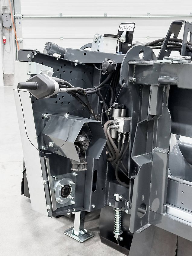 Tecnomais TMRP2 6R-F corn header, 6 row, foldable, 75 cm, for Case IH és New Holland combines, chopper, stalk crushers