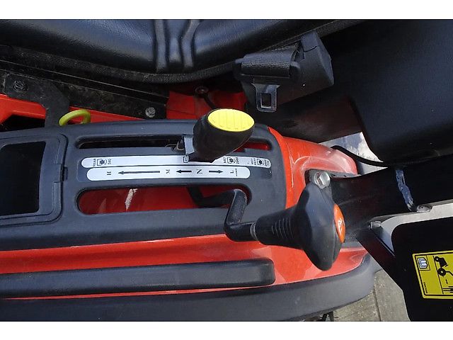 TAFE Compact trekker met voorlader 6028H