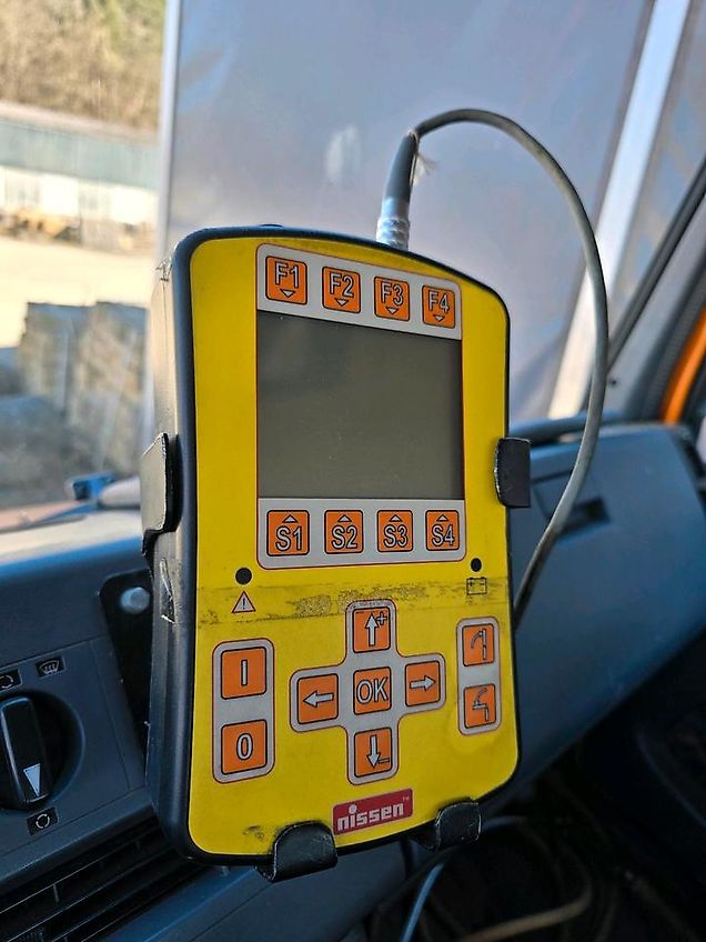Nissen VLT LED 2014 Vorwarntafel Verkehrsleittafel Leittafel Verkehrssicherungsanhänger Verkehrsleitanhänger Sperrwand Horizont