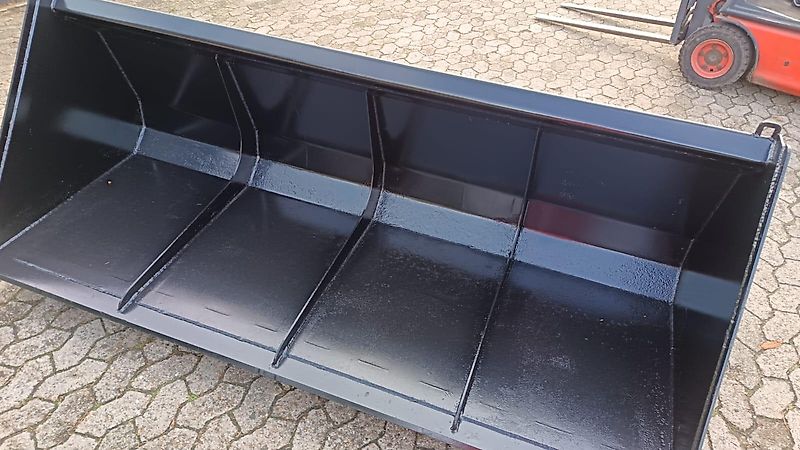 Bressel und Lade Keine Bressel Erdschaufel 245cm Schaufelbreite Schürfleiste Euroaufnahme Euroadapter 2 Mittelstege Schwergutschaufel Ladeschaufel Leichtgutschaufel 245cm Schürfleiste Frabschäden