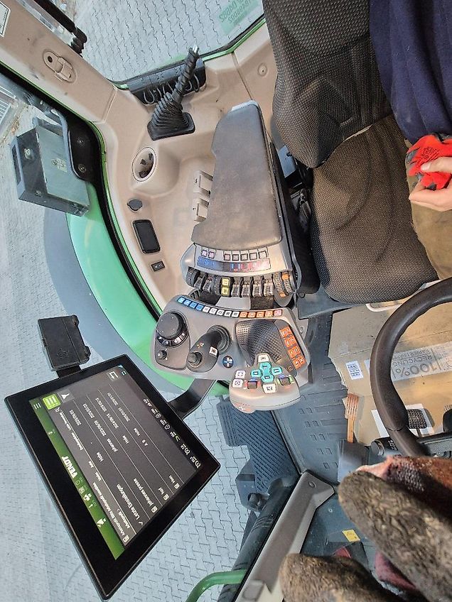 Fendt 724 Vario Profi Plus GEN 6 GPS RTK