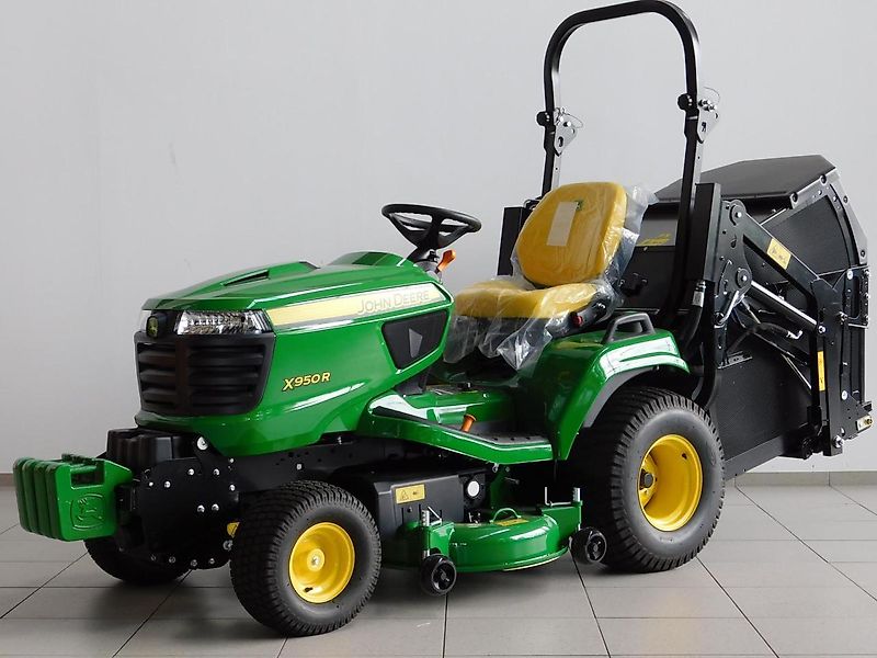 John Deere X950R - Hochentleerung