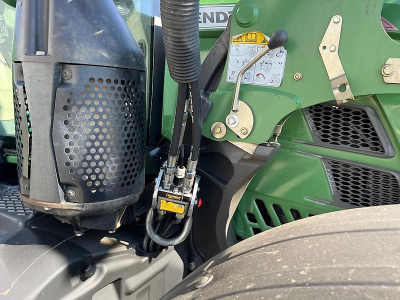 Fendt Frontlader Cargo 4X80 mit Konsole Vario 500 700