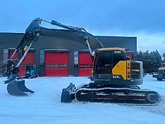 Volvo ECR 235 E / Rototilt Oilquick, Puskulevy, Rasvari