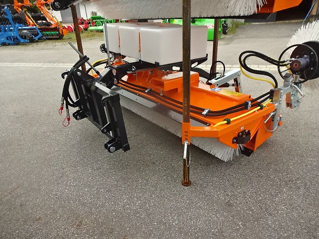 TALEX Kehrmaschine 2,3 Meter -NEU- Eco - Clean- 2,30 - Profi- mit Anbau an Schnellwechselaufnahme-