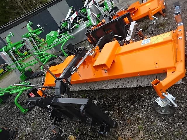 TALEX Kehrmaschine 2,3 Meter -NEU- Eco - Clean- 2,30 - Profi- mit Anbau an Schnellwechselaufnahme-
