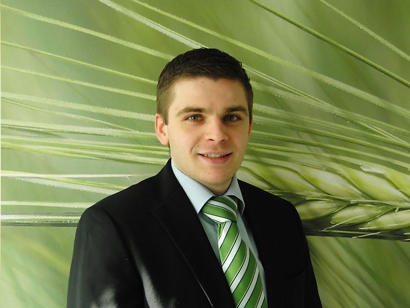 Партнёр Господин Hermann Bangert