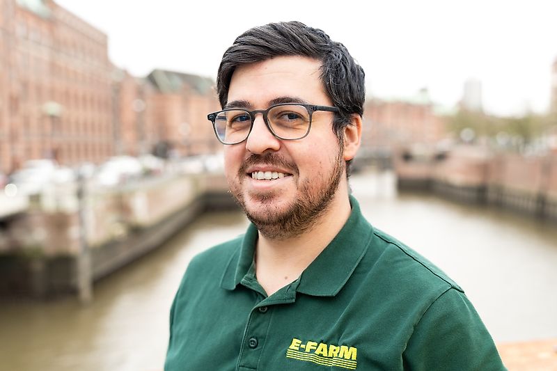 Партнёр Господин Petar Moryanov